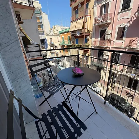 Rossani House باري