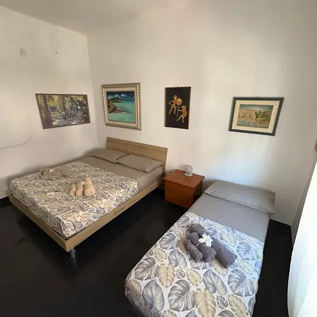 Rossani House Apartamento Bari